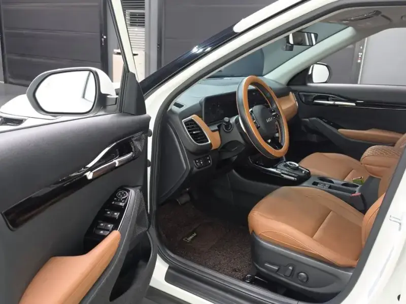 2023 Kia Seltos с пробегом 27 538 км