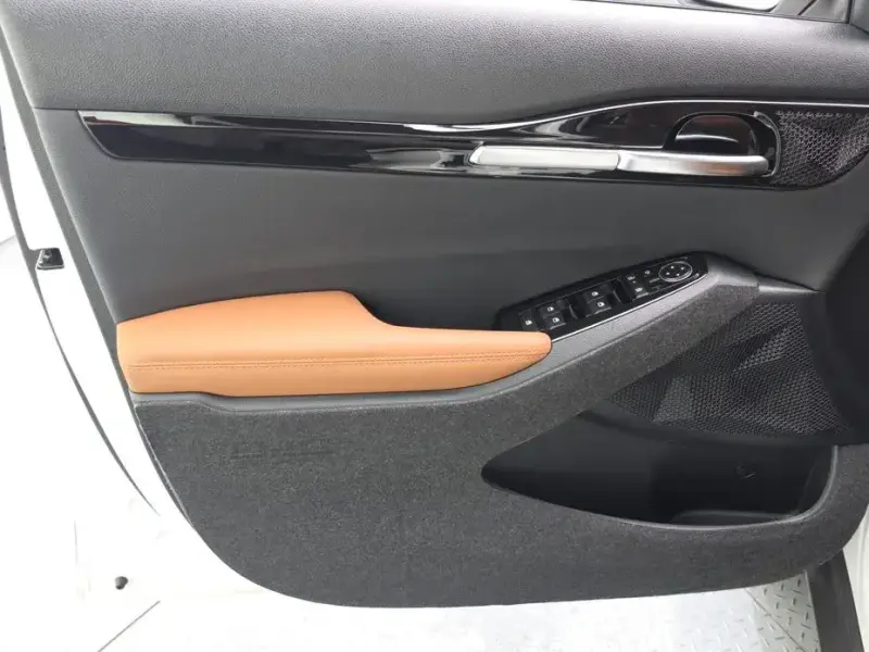 2023 Kia Seltos с пробегом 27 538 км