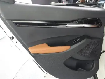 2023 Kia Seltos с пробегом 27 538 км