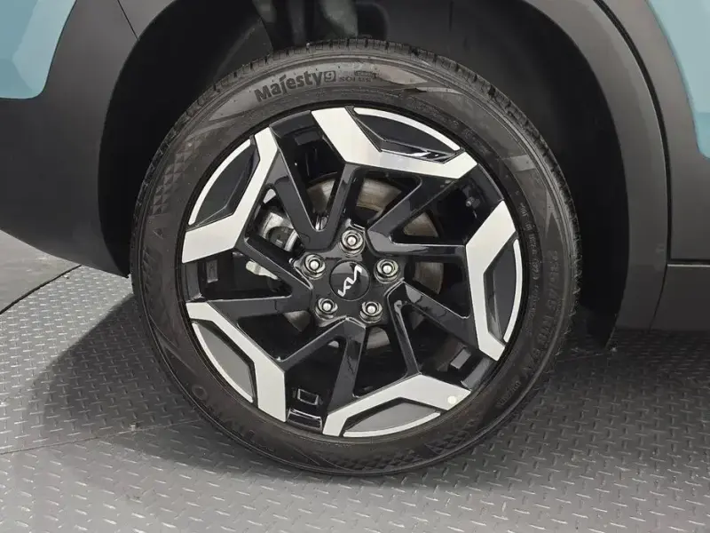 2025 Kia Seltos с пробегом 5 308 км