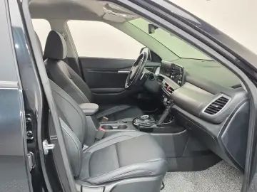 2023 Kia Seltos с пробегом 23 532 км