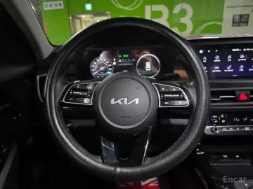2024 Kia Seltos с пробегом 15 855 км