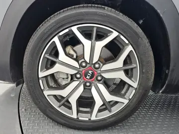 2023 Kia Seltos с пробегом 36 928 км