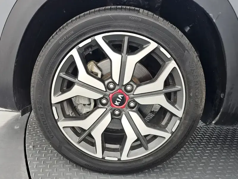 2023 Kia Seltos с пробегом 36 928 км