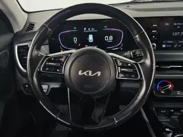 2023 Kia Seltos с пробегом 36 928 км