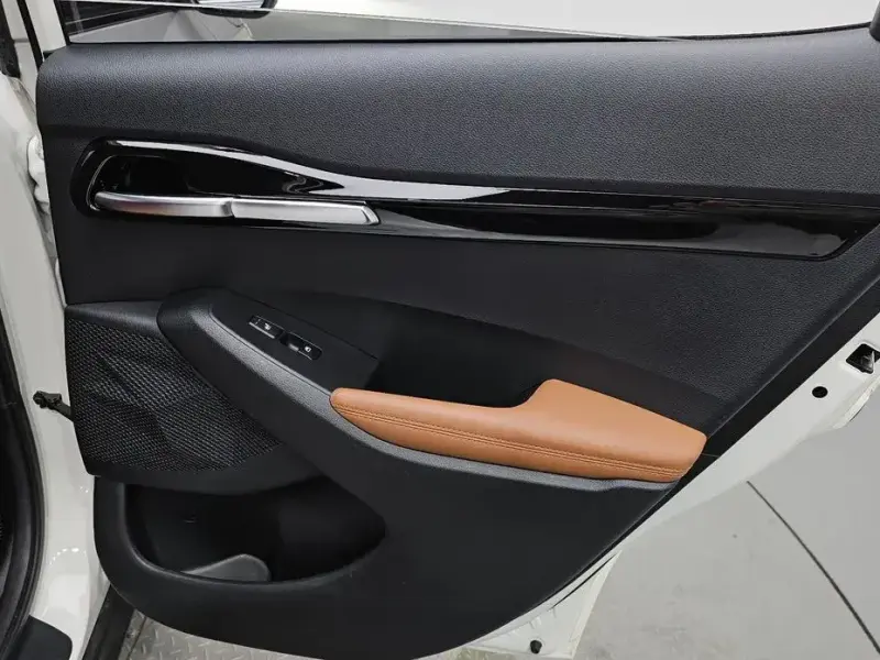 2023 Kia Seltos с пробегом 20 733 км