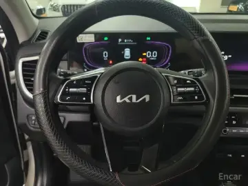 2024 Kia Seltos с пробегом 12 676 км