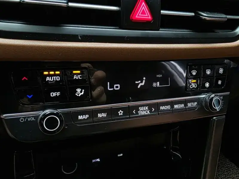 2023 Kia Seltos с пробегом 49 208 км