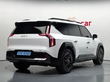 2024 Kia EV9 с пробегом 29 311 км