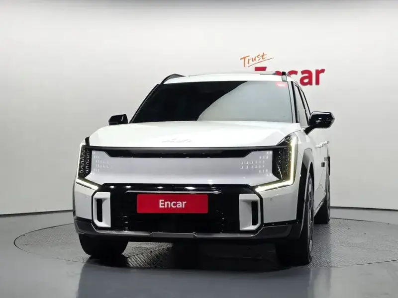 2024 Kia EV9 с пробегом 29 311 км