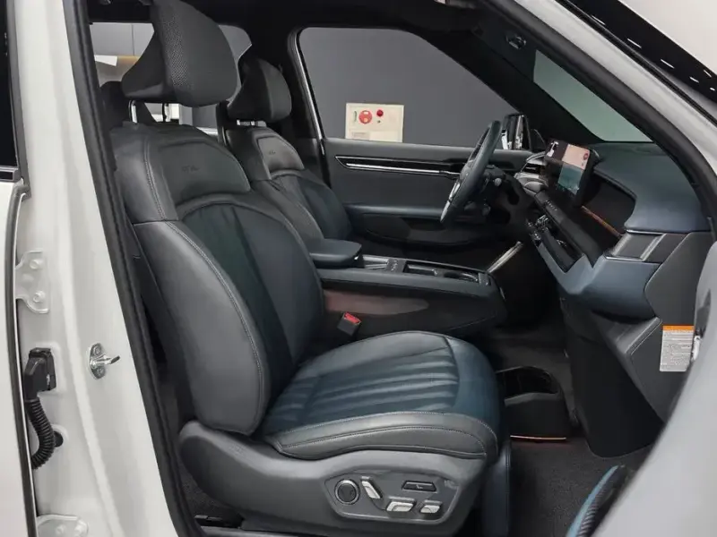 2024 Kia EV9 с пробегом 29 311 км