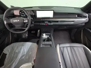 2025 Kia EV9 с пробегом 9 991 км