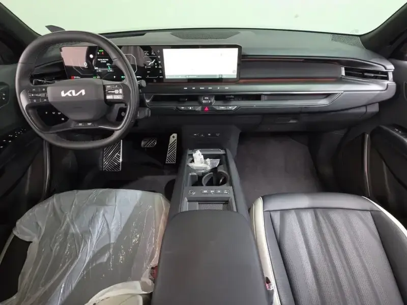 2025 Kia EV9 с пробегом 9 991 км