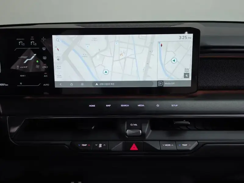 2025 Kia EV9 с пробегом 9 991 км