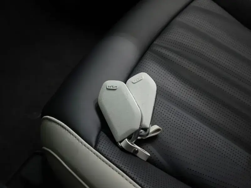 2025 Kia EV9 с пробегом 9 991 км