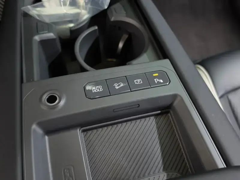 2025 Kia EV9 с пробегом 9 991 км