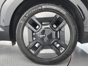 2025 Kia EV9 с пробегом 9 991 км
