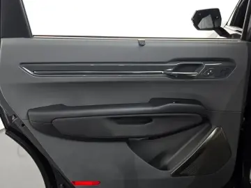 2025 Kia EV9 с пробегом 9 991 км