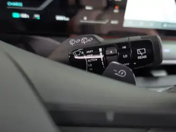 2025 Kia EV9 с пробегом 9 991 км