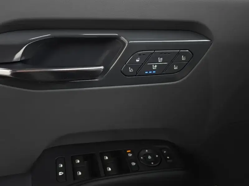 2025 Kia EV9 с пробегом 9 991 км