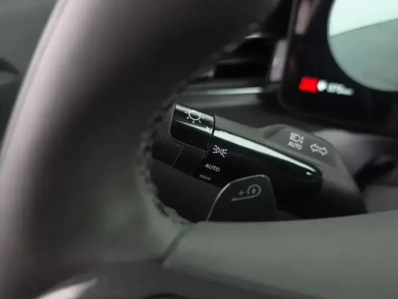 2025 Kia EV9 с пробегом 9 991 км