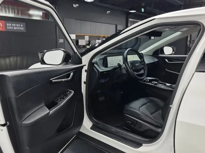 2022 Kia EV6 с пробегом 99 663 км