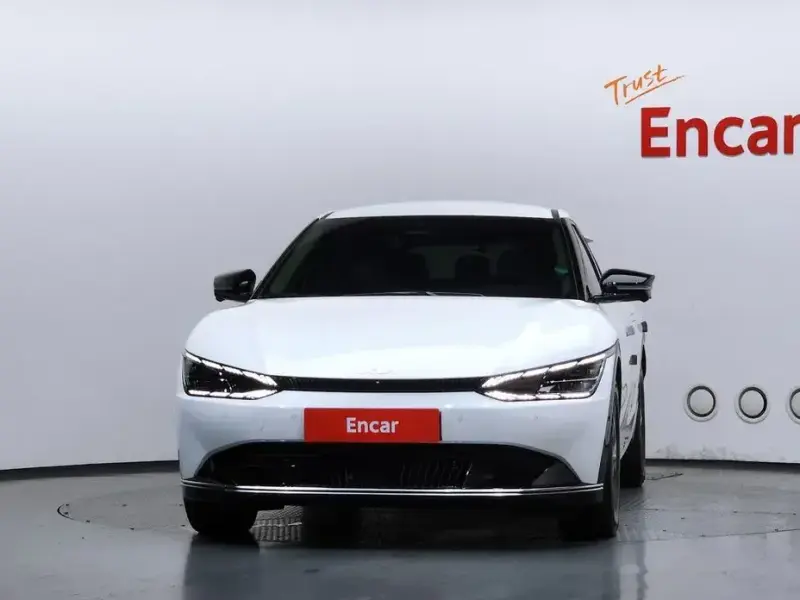 2022 Kia EV6 с пробегом 55 687 км