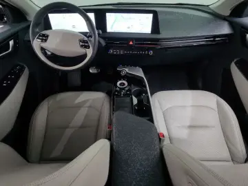 2022 Kia EV6 с пробегом 55 687 км