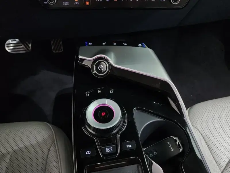 2022 Kia EV6 с пробегом 55 687 км