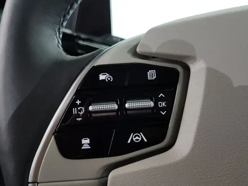 2022 Kia EV6 с пробегом 55 687 км