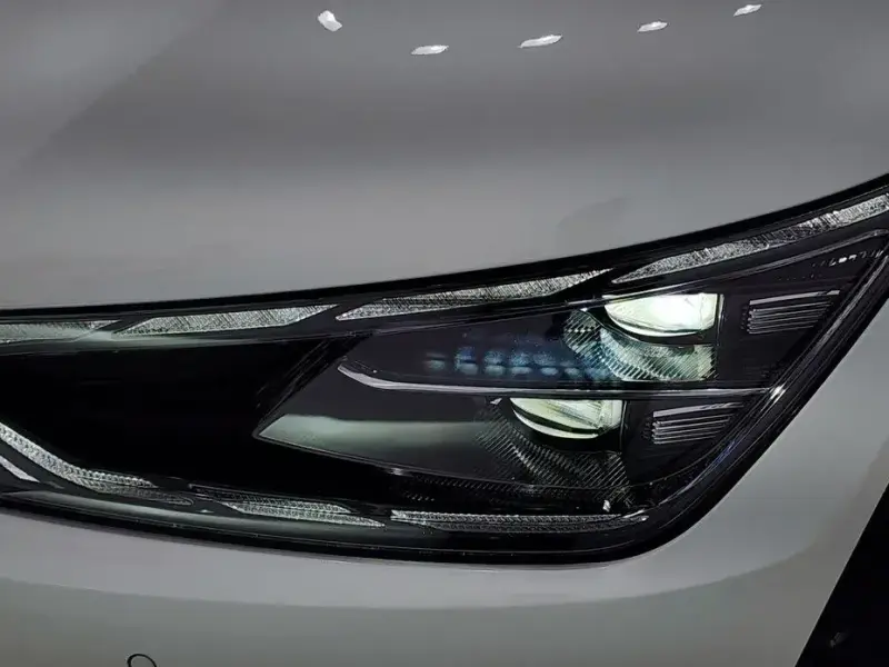 2022 Kia EV6 с пробегом 55 687 км
