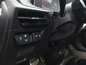 2022 Kia EV6 с пробегом 42 136 км