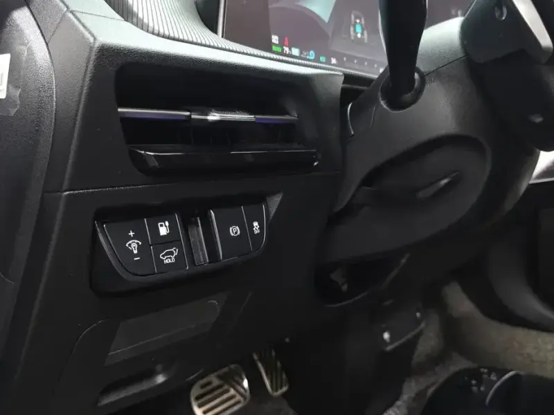 2022 Kia EV6 с пробегом 42 136 км
