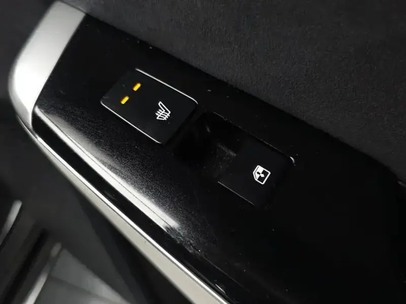 2022 Kia EV6 с пробегом 42 136 км