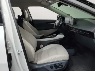 2022 Kia EV6 с пробегом 55 687 км
