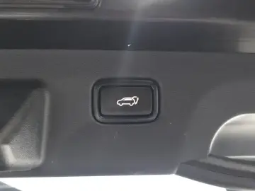 2022 Kia EV6 с пробегом 42 136 км