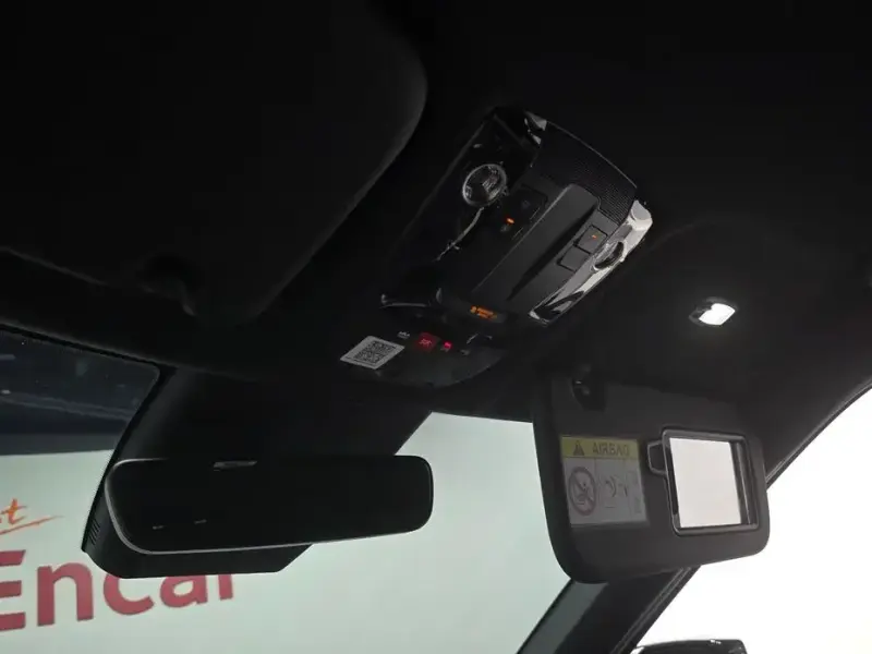 2022 Kia EV6 с пробегом 42 136 км