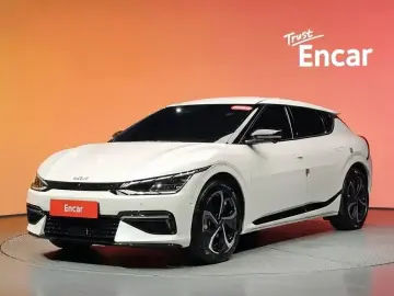 2022 Kia EV6 с пробегом 34 076 км