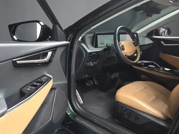 2023 Kia EV6 с пробегом 49 909 км