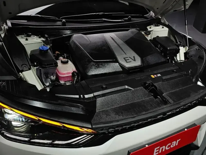 2022 Kia EV6 с пробегом 34 076 км