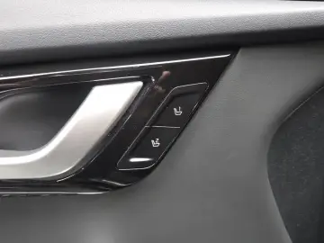 2023 Kia EV6 с пробегом 49 909 км