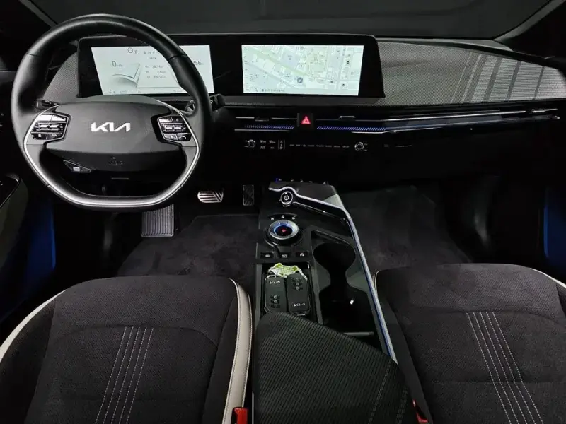 2022 Kia EV6 с пробегом 34 076 км