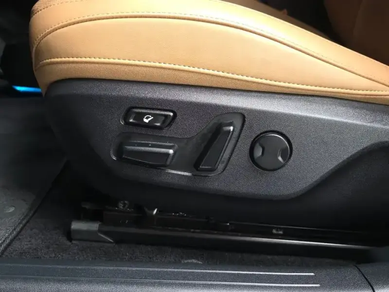 2023 Kia EV6 с пробегом 49 909 км