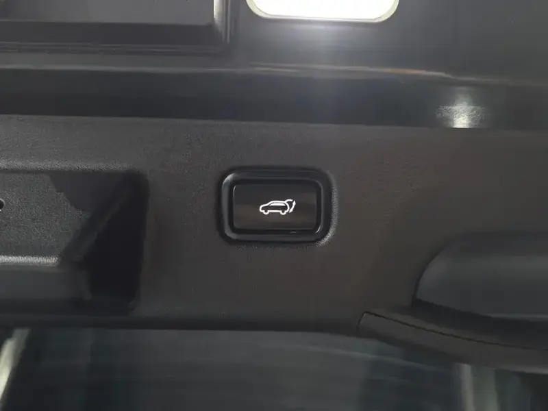 2023 Kia EV6 с пробегом 49 909 км