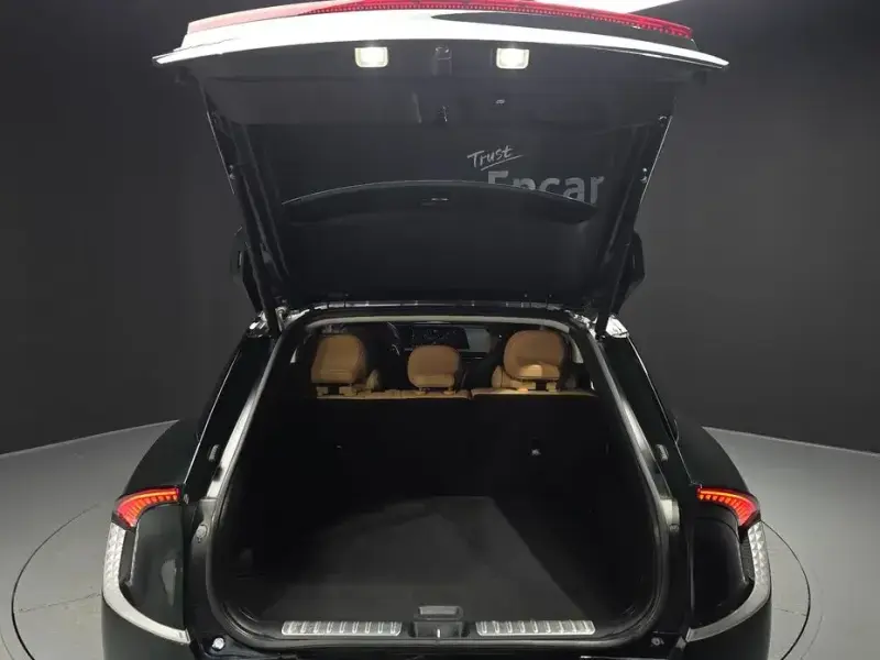 2023 Kia EV6 с пробегом 49 909 км