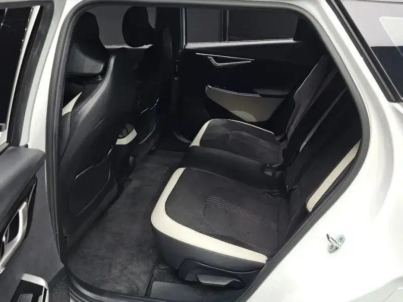 2022 Kia EV6 с пробегом 34 076 км