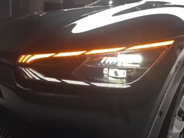 2023 Kia EV6 с пробегом 49 909 км