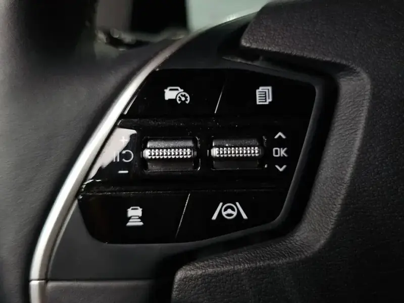 2022 Kia EV6 с пробегом 34 076 км
