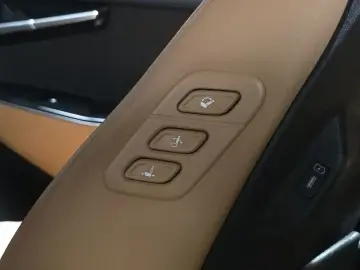 2023 Kia EV6 с пробегом 49 909 км