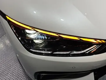 2022 Kia EV6 с пробегом 34 076 км